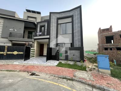 8 Marla House For Sale In Bahria Town Lahore