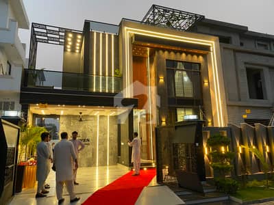 A Residential 10 Marla House For Sale In Central Park A1 Block
