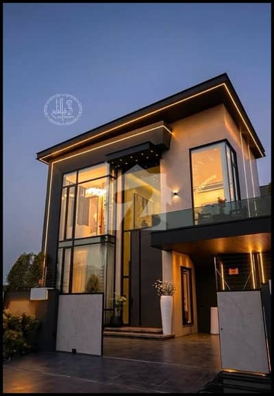15 Marla Outstanding Full Basment Bungalows For Sale in Phase 2 At Prime Location Near Gold Creast Mall DHA Lahore