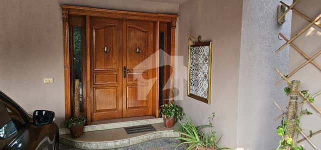Kanal Solid Owner Build Bungalow in Dha ph-3 Near to packages Mall,100% origional Pictures Kanal Solid Owner Build Bungalow in Dha ph-3 Near to packages Mall,100% origional Pictures