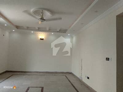 ای ۔ 11/1 ای ۔ 11,اسلام آباد میں 3 کمروں کا 1 کنال بالائی پورشن 1.75 لاکھ میں کرایہ پر دستیاب ہے۔