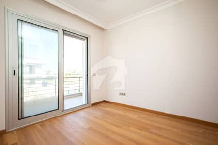 Ready To Move Studio Non Furnished Apartment For Sale In Sector E Bahria Town Lahore