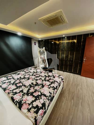 GOLD CREST MALL  Apparment 1 Bedroom  Soundproof System  LONG TIME SHORT TIME  Available Fully Furnished Apartment (1250) sq feet approx) available for rent on daily, weekly & monthly basis in Gold Crest Mall, DD Block. DHA Phase 04 Lahore  Final Month Rent 220,000