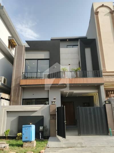 5-Marla Modern Elevation House for Sale!!  50 feet road , Near to Park, Masjid and Commercial