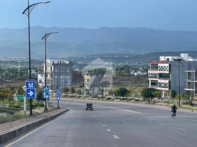 5 Marla plot for sale Attractive location