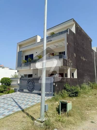 At Prime Location Beautiful House Available For Sale