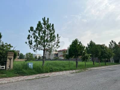 Golden opportunity 4 kanal Non-Developed Formhouse Plot For Sale In B Block Prime Investment Golden opportunity 4 kanal Non-Developed Formhouse Plot For Sale In B Block Prime Investment