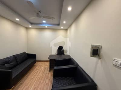 جی ۔ 11 مرکز جی ۔ 11,اسلام آباد میں 2 مرلہ Studio دفتر 2.3 کروڑ میں برائے فروخت۔