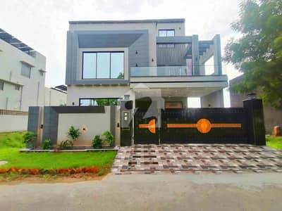 A Prime Location 10 Marla House Is Up For Grabs In Valencia Housing Society
