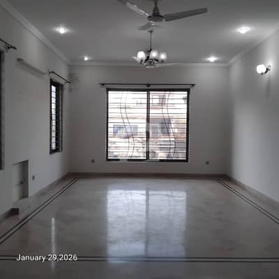 1 Kanal (50x90) Beautiful Neat & Clean Upper Portion For Rent In G-13/4 Islamabad