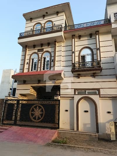 4.5 Marla Double Story House For Sale Prime Location Vvip Street 30 Ft