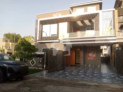10Marla Brand New House For Sale, Very near 300fit main boulevard 10Marla Brand New House For Sale, Very near 300fit main boulevard