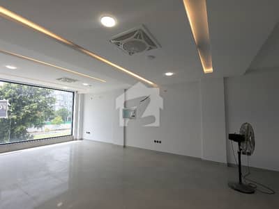 5 Marla 1st floor commercial hall available for rent near market in reasonable budget serious client