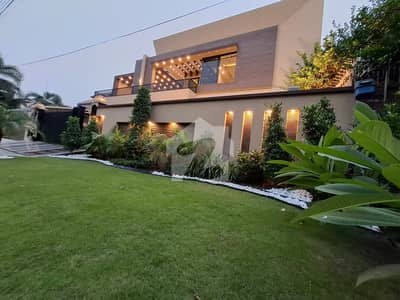 STUNNING 21 MARLA DESIGNER HOUSE FOR SALE WAPDA TOWN, LAHORE   Location: Prime Location, 80 Feet Wide Road (Near Park)