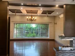 Well Maintained 10 Marla Out Class Tile Flooring Bungalow Available For Rent