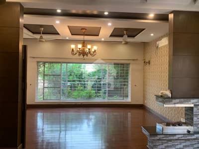 Well Maintained 10 Marla Out Class Tile Flooring Bungalow Available For Rent Well Maintained 10 Marla Out Class Tile Flooring Bungalow Available For Rent