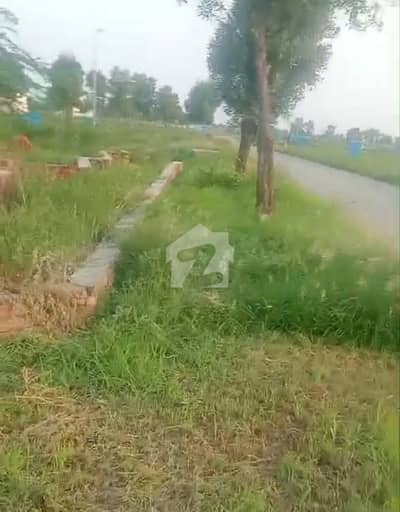 بحریہ ایجوکیشن اینڈ میڈیکل سٹی لاہور میں 9 مرلہ رہائشی پلاٹ 55.0 لاکھ میں برائے فروخت۔