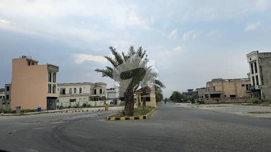 23 Marla Ideal Plot On Main 100ft Road Connecting Pine Avenue & Lake City Commercial. 23 Marla Ideal Plot On Main 100ft Road Connecting Pine Avenue & Lake City Commercial.