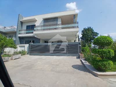 40*80 cda transfer good location new corner house available in g-9/4, near market and mosque