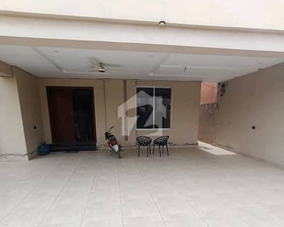 Spacious Corner House Is Available In Model Town For rent