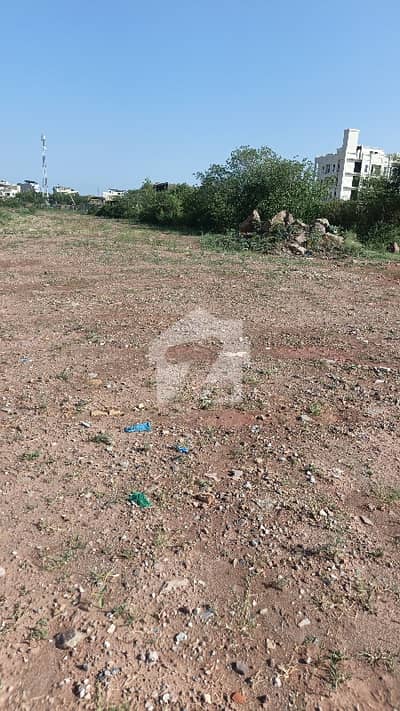 8M semi development best chance to investment