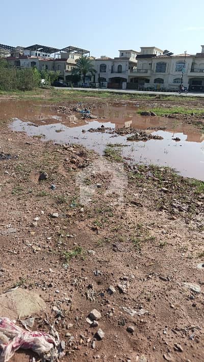 8 Marla Semi Development Best Chance To Investment