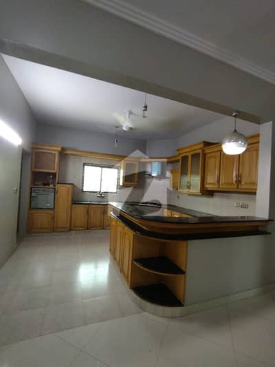 500 YARD LIKE NEW UPPER PORTION FOR RENT PHASE 8