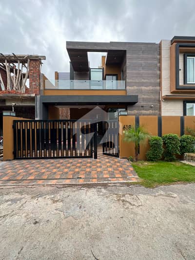 10 Marla Facing Park House Available For Sale In M-2A Lake City Lahore 10 Marla Facing Park House Available For Sale In M-2A Lake City Lahore