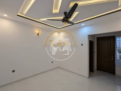 جناح گارڈنز فیز 1 جناح گارڈنز,ایف ای سی ایچ ایس,اسلام آباد میں 4 کمروں کا 8 مرلہ مکان 3.8 کروڑ میں برائے فروخت۔ جناح گارڈنز فیز 1 جناح گارڈنز,ایف ای سی ایچ ایس,اسلام آباد میں 4 کمروں کا 8 مرلہ مکان 3.8 کروڑ میں برائے فروخت۔