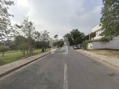 1 Kanal Facing Park Plot No 688 For Sale in Overseas A Block Bahria Town Lahore