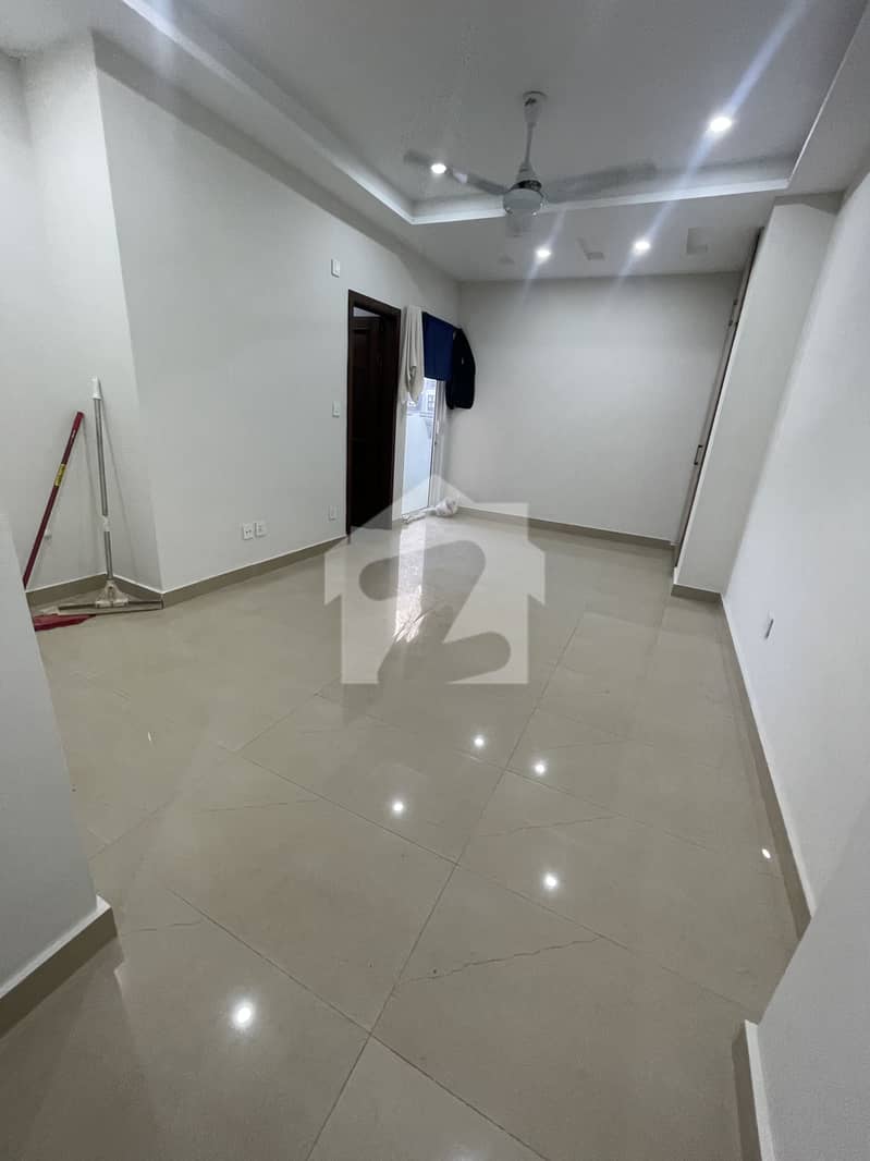 Brand New Plaza For Rent Brand New Plaza For Rent