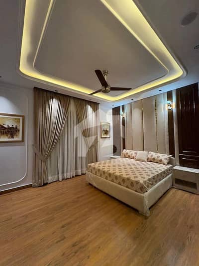 MODERN LUXURY 10 MARLA HOUSE FOR SALE MODERN LUXURY 10 MARLA HOUSE FOR SALE