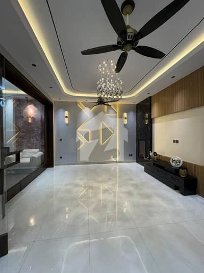 MODERN LUXURY 10 MARLA HOUSE FOR SALE MODERN LUXURY 10 MARLA HOUSE FOR SALE