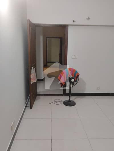 Flat For sale King Sky line gulshan-e-iqbal block 2 2Bed drawing dinning 4Floor Flat For sale King Sky line gulshan-e-iqbal block 2 2Bed drawing dinning 4Floor