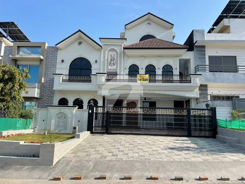 40x80 Beautifull House For Sale in G-13 40x80 Beautifull House For Sale in G-13