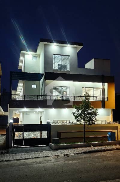 ٹاپ سٹی 1 - بلاک ڈی ٹاپ سٹی 1,اسلام آباد میں 5 کمروں کا 10 مرلہ مکان 4.75 کروڑ میں برائے فروخت۔ ٹاپ سٹی 1 - بلاک ڈی ٹاپ سٹی 1,اسلام آباد میں 5 کمروں کا 10 مرلہ مکان 4.75 کروڑ میں برائے فروخت۔
