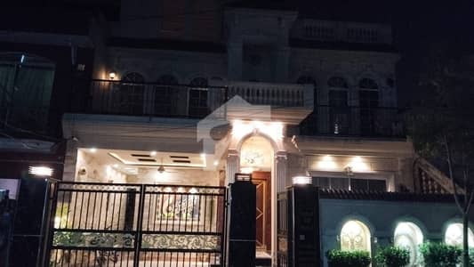 فیصل ٹاؤن ۔ بلاک بی فیصل ٹاؤن,لاہور میں 5 کمروں کا 10 مرلہ مکان 5.0 کروڑ میں برائے فروخت۔ فیصل ٹاؤن ۔ بلاک بی فیصل ٹاؤن,لاہور میں 5 کمروں کا 10 مرلہ مکان 5.0 کروڑ میں برائے فروخت۔