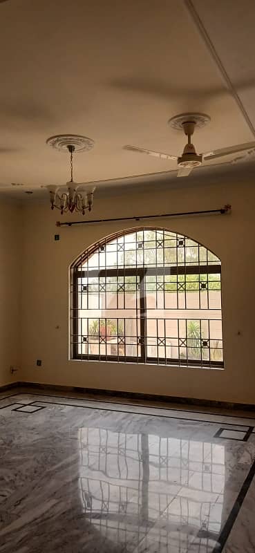 سوان گارڈن اسلام آباد میں 3 کمروں کا 10 مرلہ بالائی پورشن 60.0 ہزار میں کرایہ پر دستیاب ہے۔