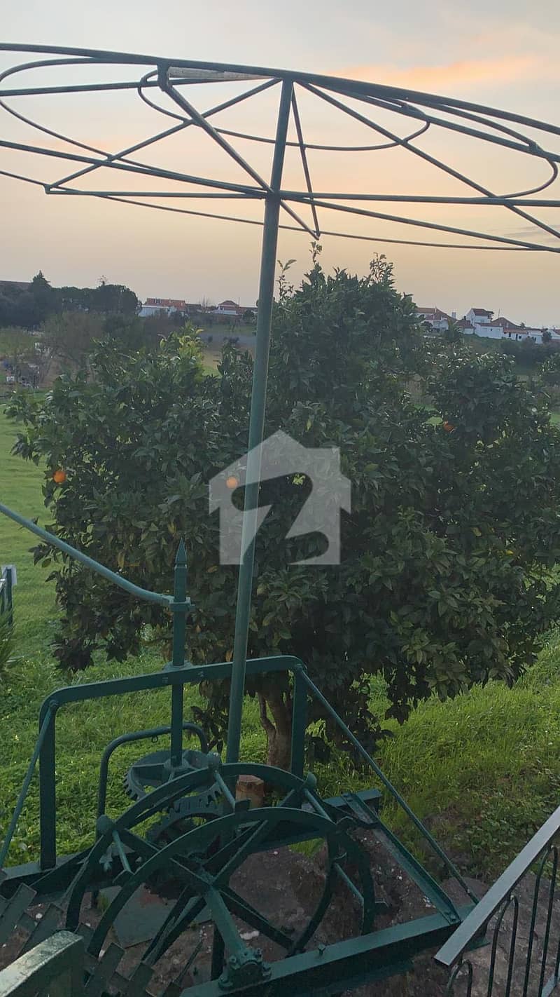 4 4