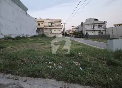 14 plots available for sale in cbr town phase one Block c