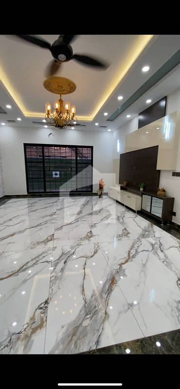 1 KANAL BRAND NEW LUXURY DOUBLE STOREY HOUSE AVAILABLE FOR SALE IN VALENCIA TOWN BLOCK J | PRIME LOCATION | PINE AVENUE ROAD