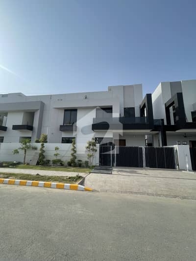 پریمیم ہومز ڈی ایچ اے ڈیفینس,ملتان میں 5 کمروں کا 10 مرلہ مکان 3.6 کروڑ میں برائے فروخت۔