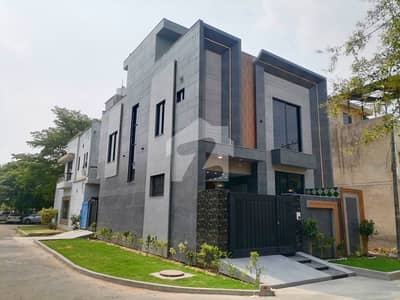 5 Marla Brand New Corner Ultra Modern House Available For Sale