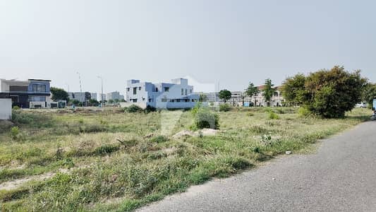 Y BLOCK NEAR TO THIS GOOD LOCATION PLOT FOR SALE Y BLOCK NEAR TO THIS GOOD LOCATION PLOT FOR SALE