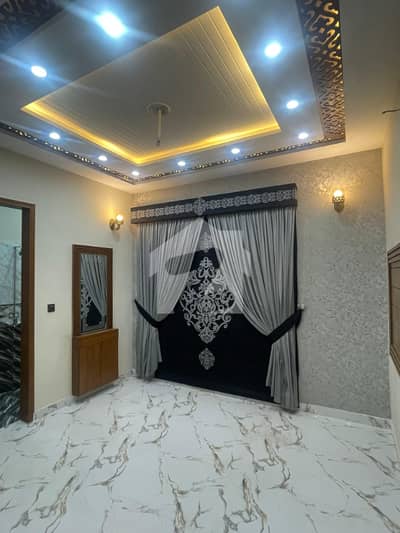 10 MARLA BRAND NEW LUXUARY UPPER PORTION FOR RENT IN TALHA BLOCK BAHRIA TOWN LAHORE