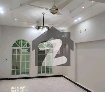 10 MARLA BRAND NEW LUXUARY UPPER PORTION FOR RENT IN JANIPER BLOCK BAHRIA TOWN LAHORE