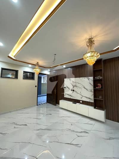 Beautiful Singal Unit Full House For Rent In F-11 Size 1 Kanal With 1kanal Extra Land