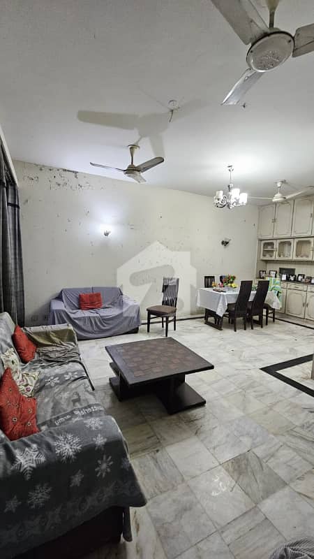10 Marla Owner Build House For Sale 10 Marla Owner Build House For Sale