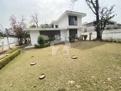 ایف ۔ 8/3 ایف ۔ 8,اسلام آباد میں 4 کمروں کا 1 کنال مکان 34.0 کروڑ میں برائے فروخت۔