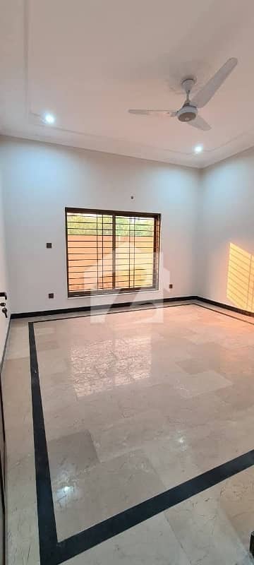 ایف ۔ 11 اسلام آباد میں 4 کمروں کا 10 مرلہ مکان 3.0 لاکھ میں کرایہ پر دستیاب ہے۔ ایف ۔ 11 اسلام آباد میں 4 کمروں کا 10 مرلہ مکان 3.0 لاکھ میں کرایہ پر دستیاب ہے۔
